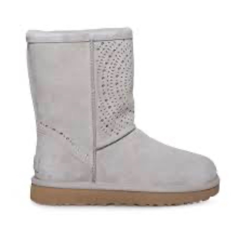UGG Classic Short Sunshine Perf Seal Boots Gray 7 Sheepskin Quiet Luxury
